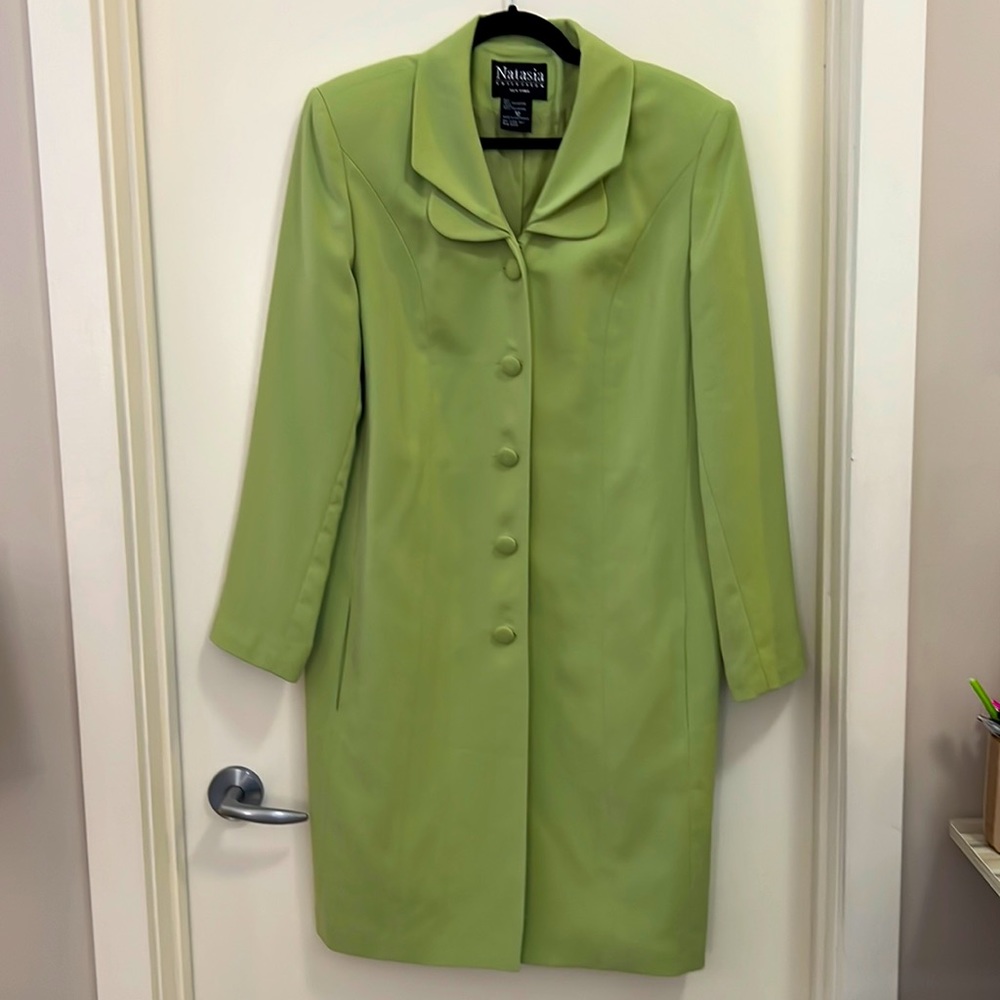 Beautiful lime green jacket with pockets size 12